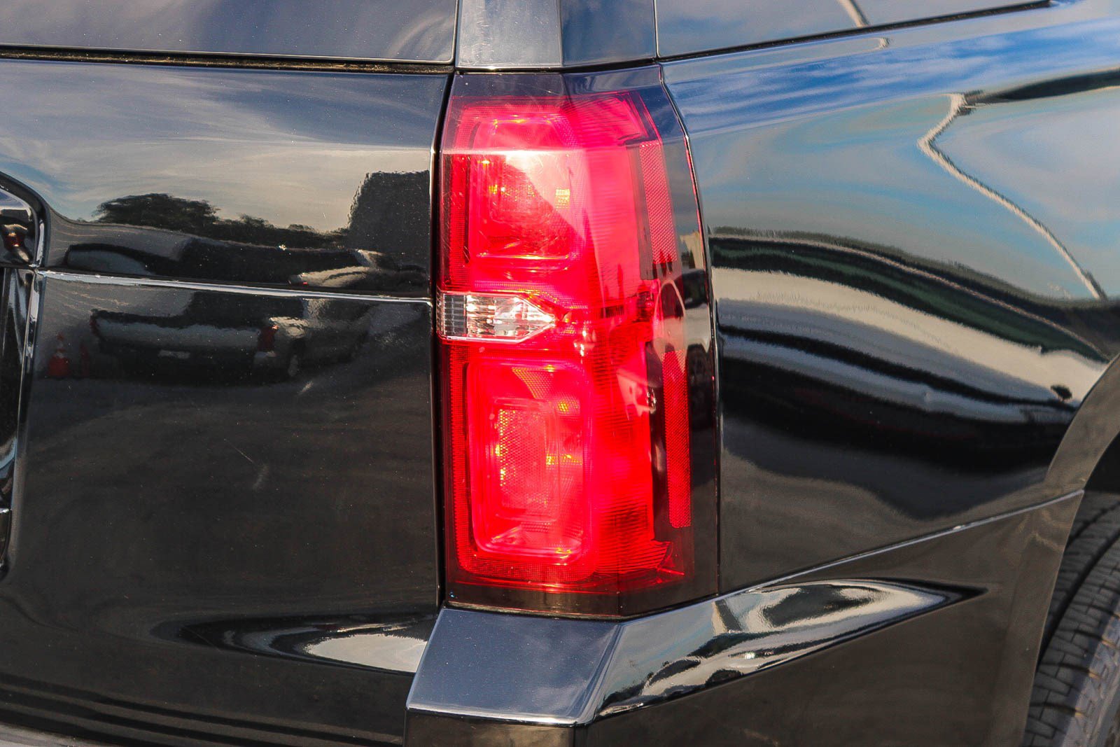 Used 2018 Chevrolet Tahoe LS image 9