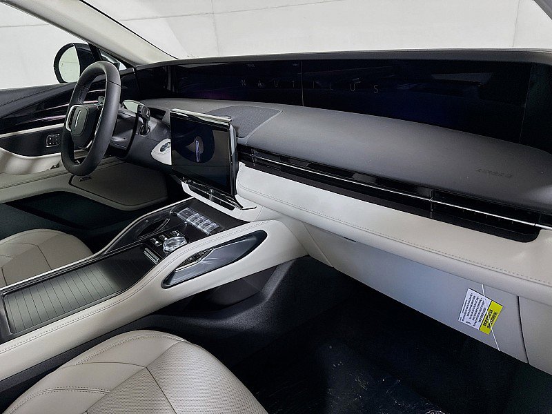 New 2026 Lincoln Nautilus Premier w/ Equipment Group 102A image 31
