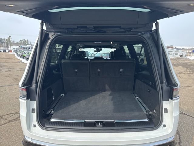 Used 2024 Jeep Grand Wagoneer L Series III image 5