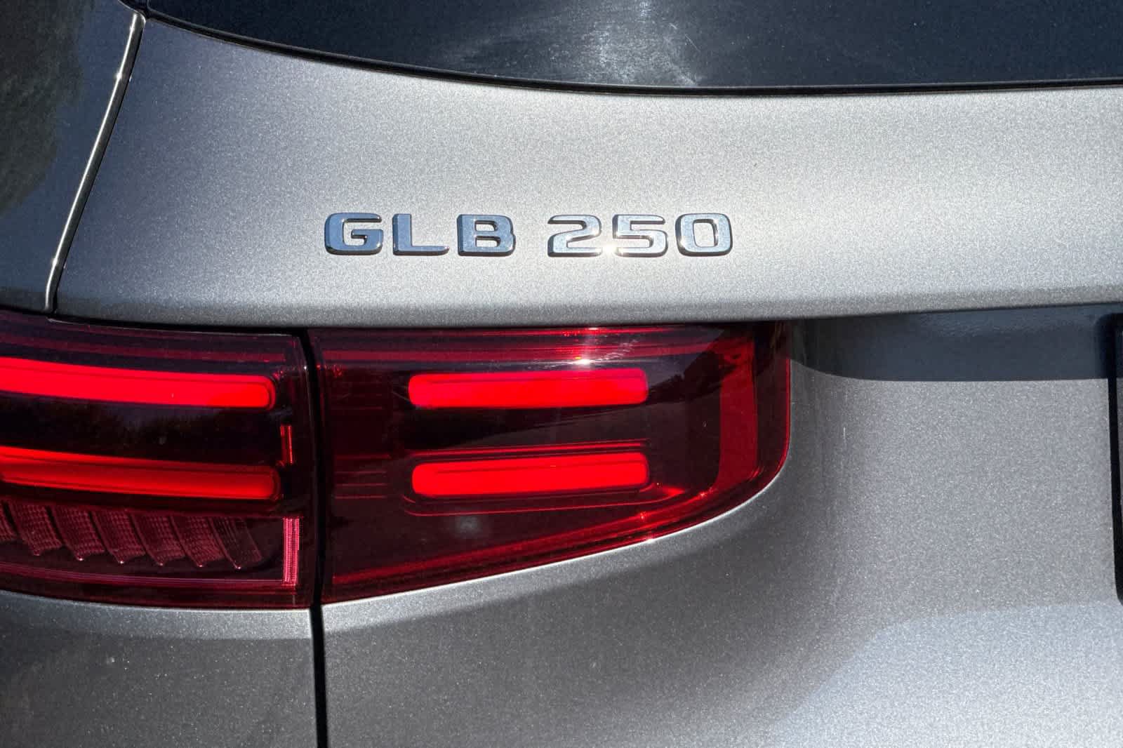 New 2026 Mercedes-Benz GLB 250 image 25