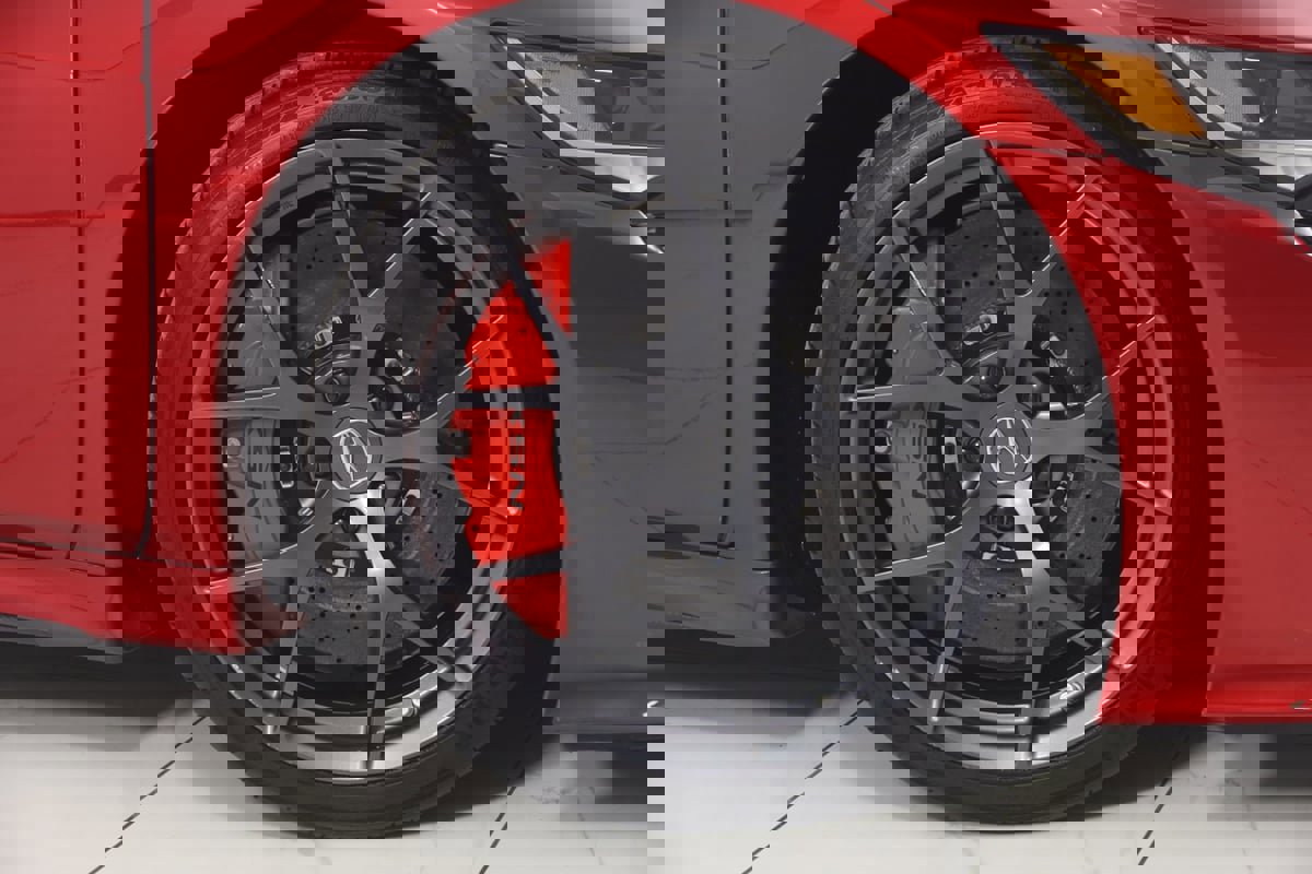 Used 2017 Acura NSX image 14