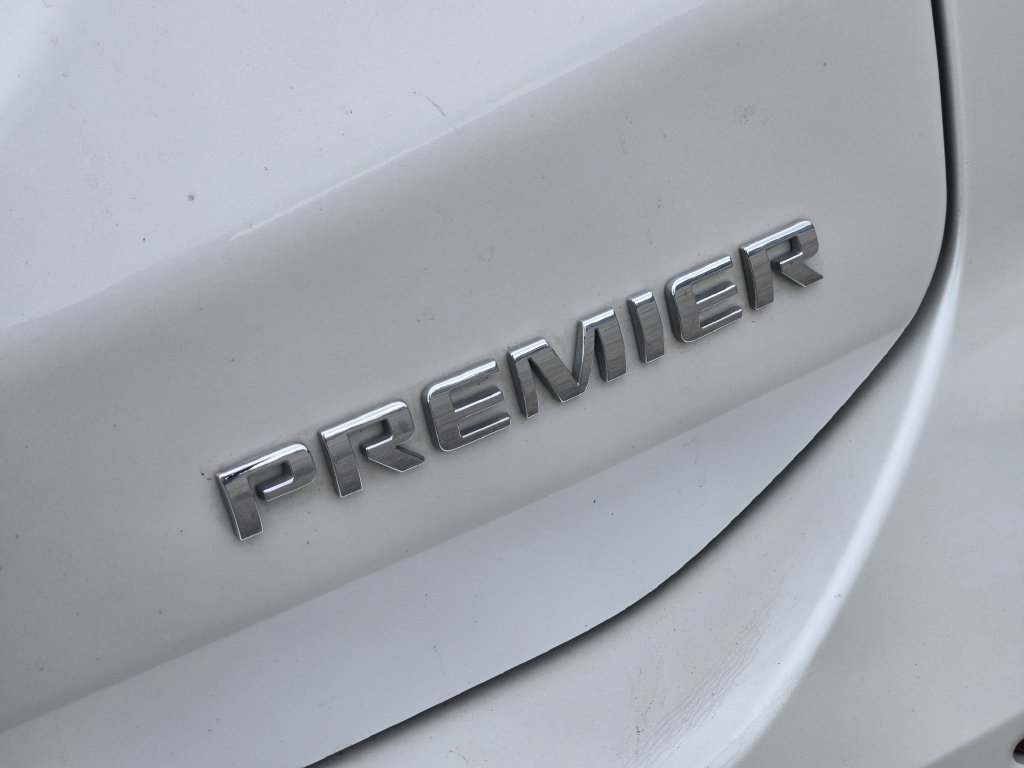 Used 2024 Chevrolet Equinox Premier FWD image 11