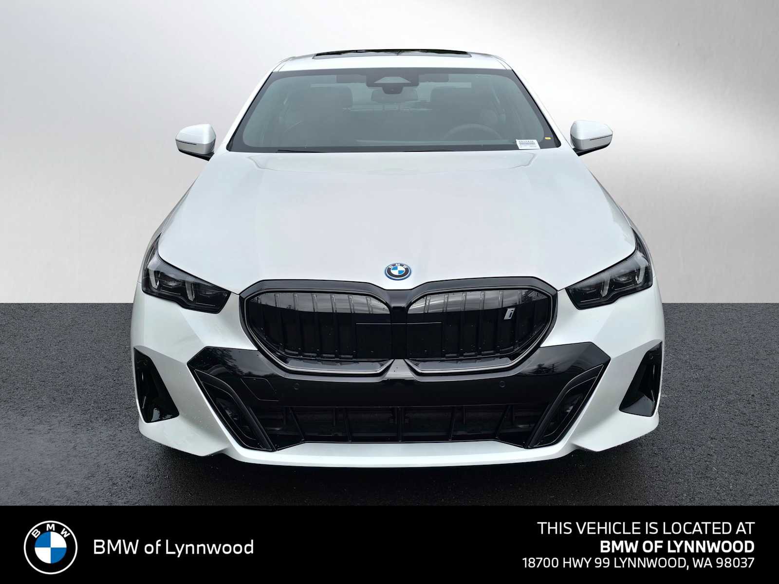 New 2026 BMW i5 eDrive40 w/ M Sport Package AWD/4WD image 8