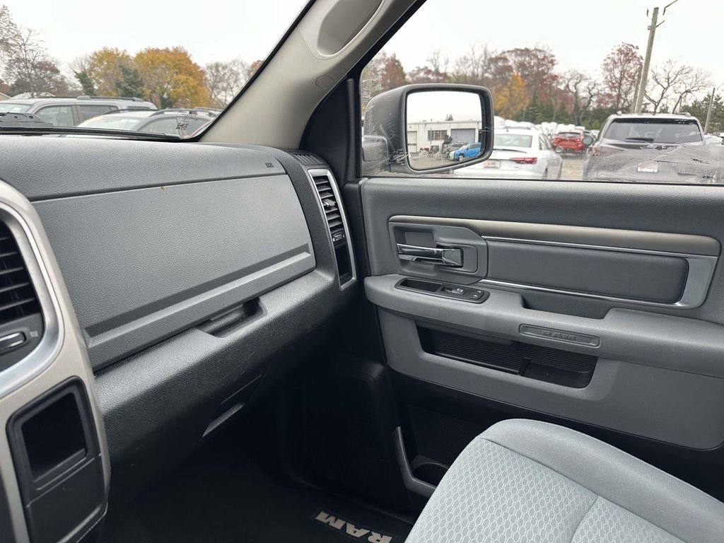 Used 2016 RAM 1500 Classic SLT image 27