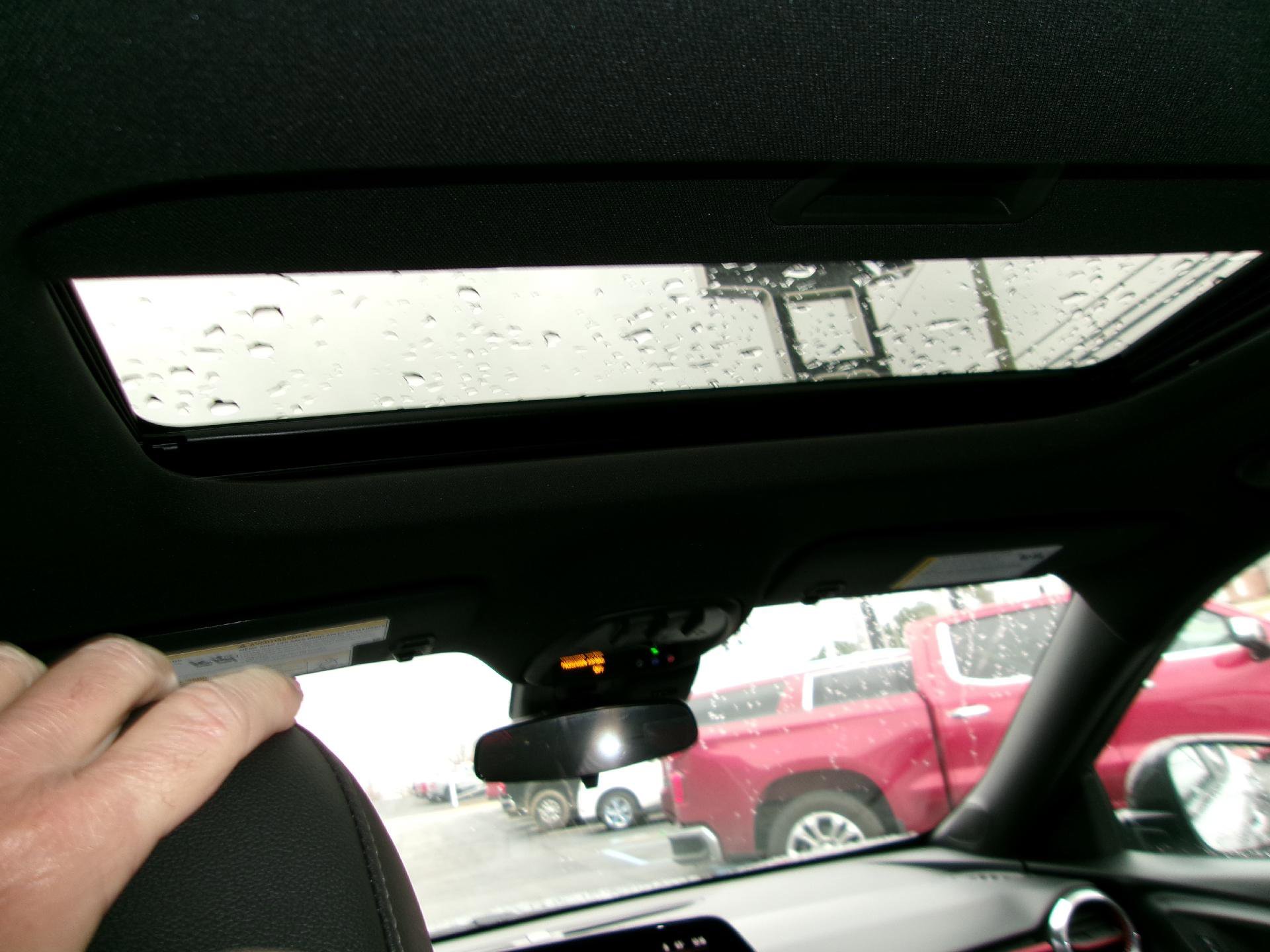 New 2026 Chevrolet Trax RS w/ Sunroof Package image 15