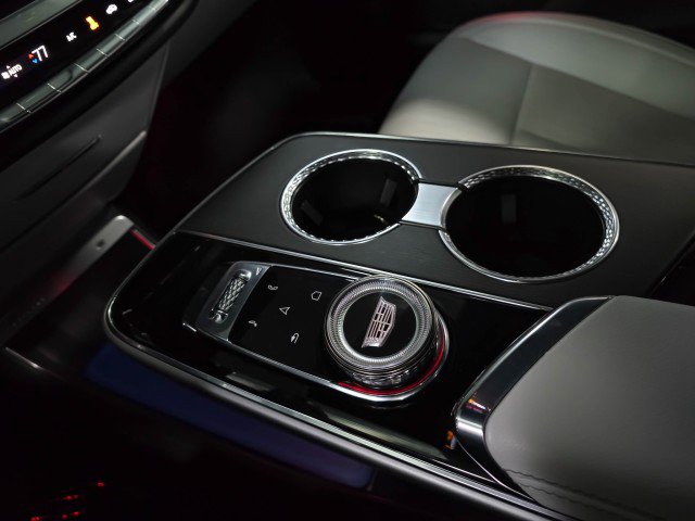 Used 2024 Cadillac Lyriq Luxury image 29