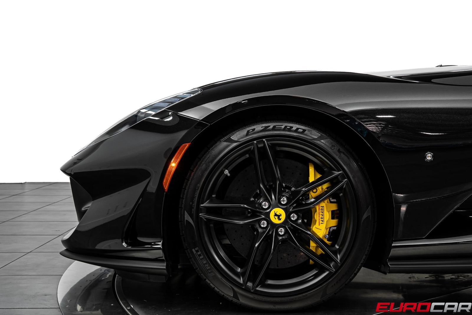 Used 2022 Ferrari 812 GTS RWD image 16