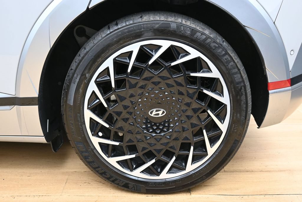 Used 2022 Hyundai Ioniq 5 Limited AWD/4WD image 11