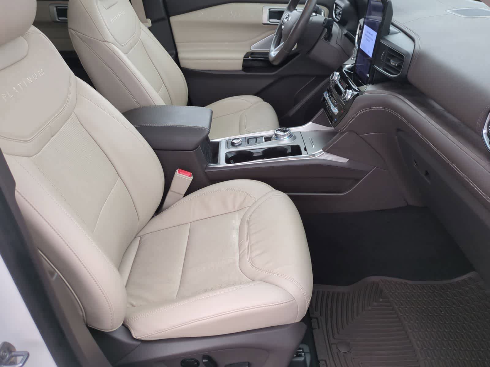 Used 2023 Ford Explorer Platinum w/ Technology Package AWD/4WD image 23