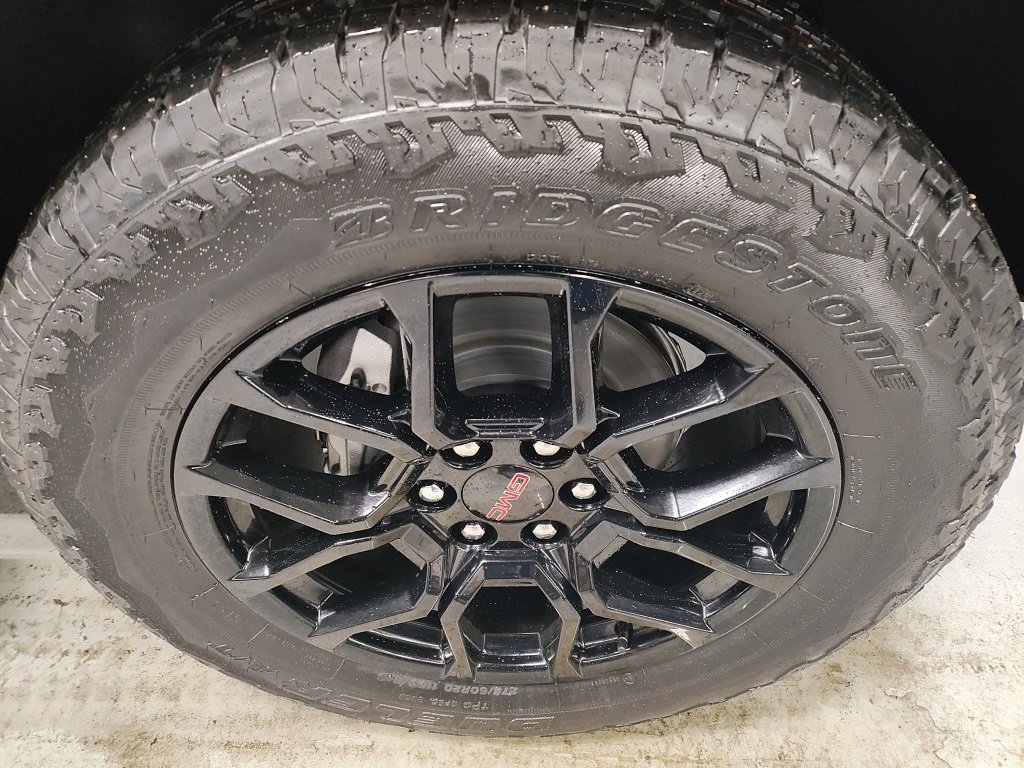 New 2026 GMC Canyon Elevation w/ Convenience Package image 4