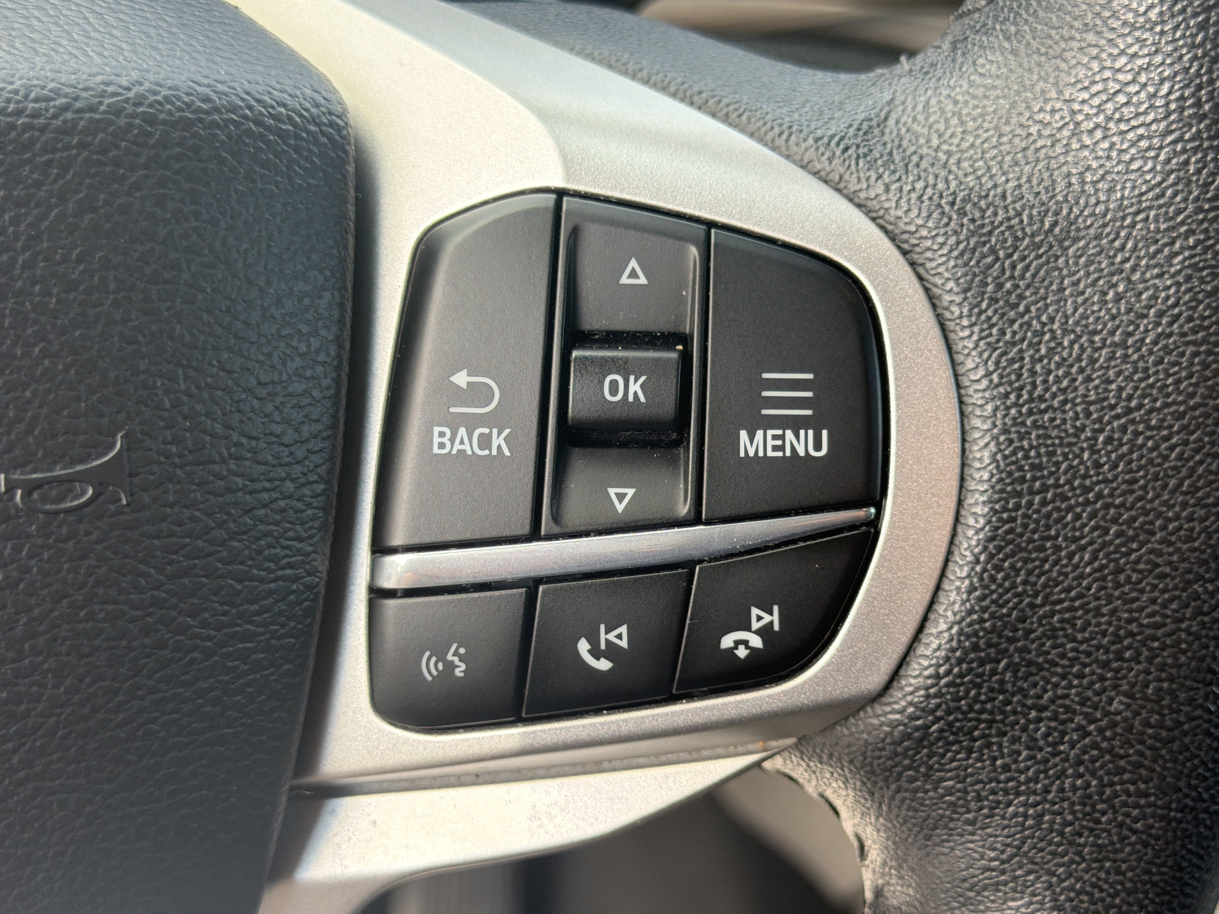 Used 2024 Ford Explorer Limited AWD/4WD image 20