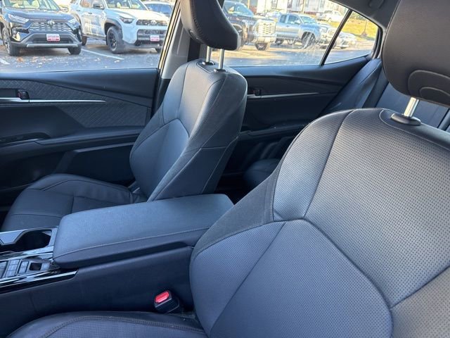 Used 2025 Toyota Camry Hybrid image 10