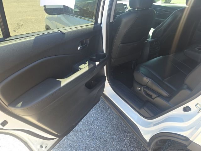 Used 2021 Honda Pilot Touring image 6