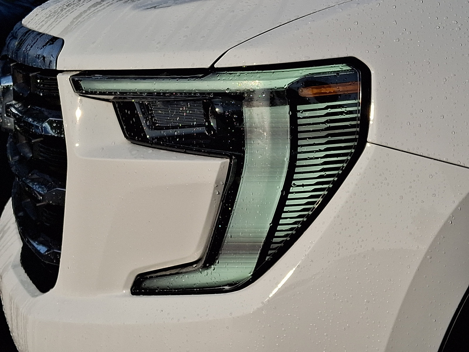 Certified 2024 GMC Acadia Elevation AWD/4WD image 9