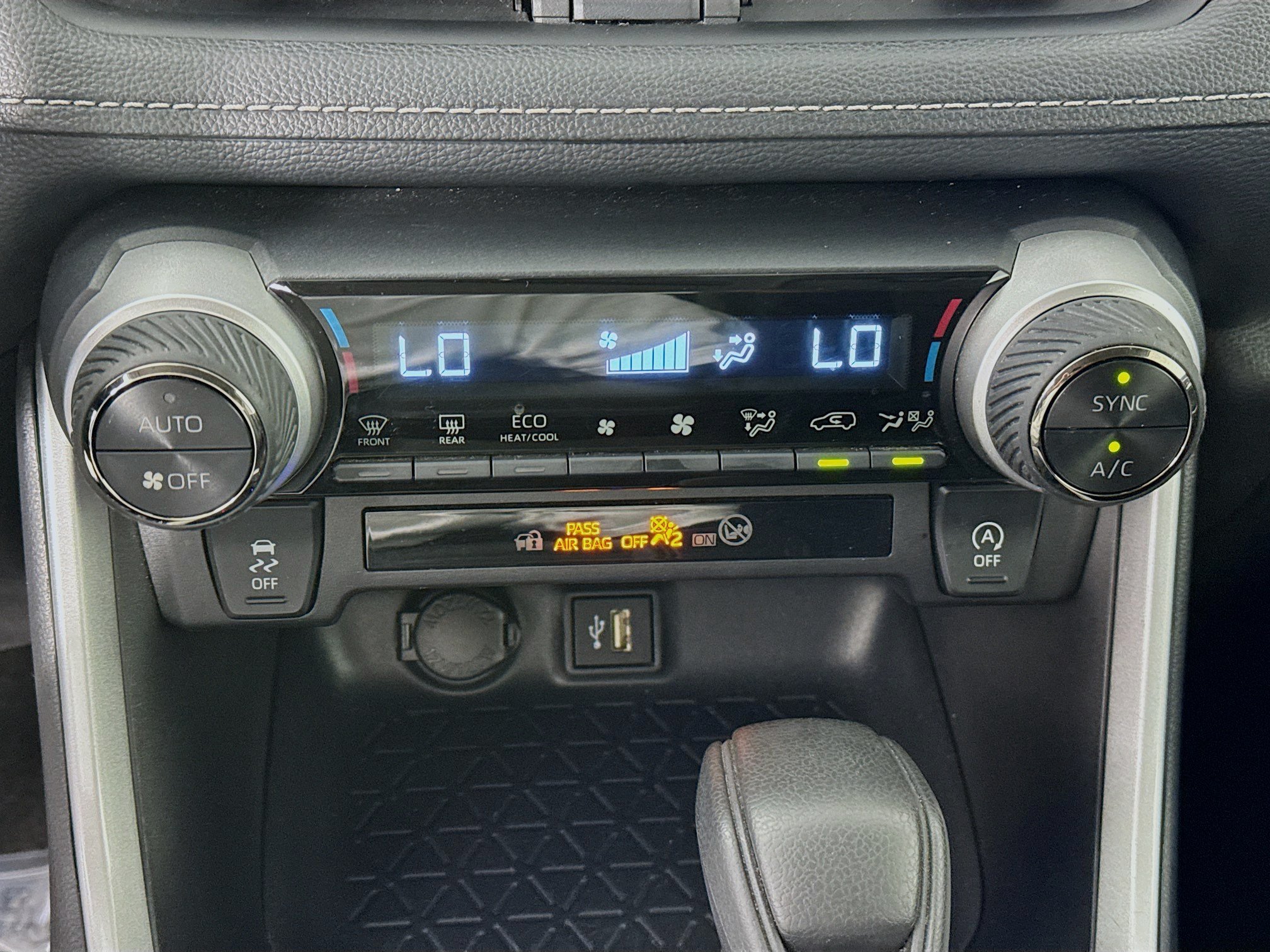 Certified 2025 Toyota RAV4 XLE AWD/4WD image 15