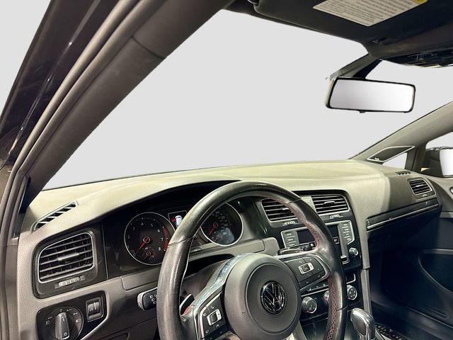 Used 2017 Volkswagen GTI SE image 11