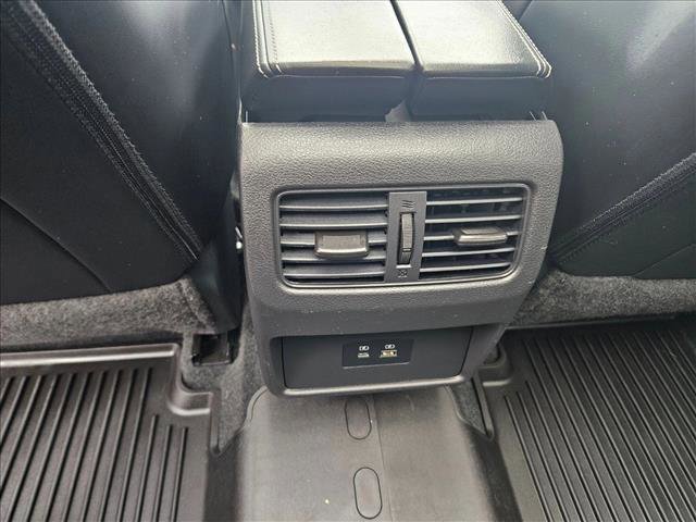 Used 2023 Nissan Rogue SV w/ SV Premium B Package image 17