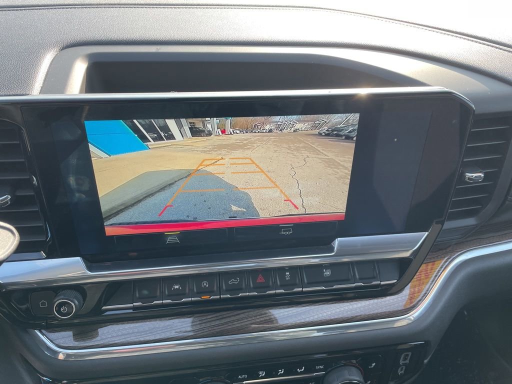 Used 2024 Chevrolet Silverado 1500 LT image 11