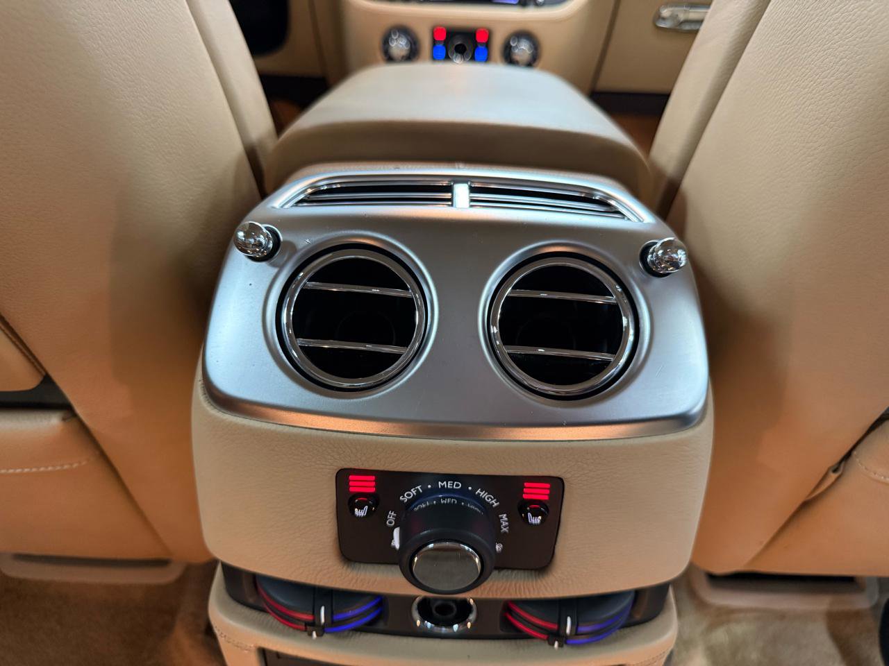 Used 2013 Rolls-Royce Ghost image 29