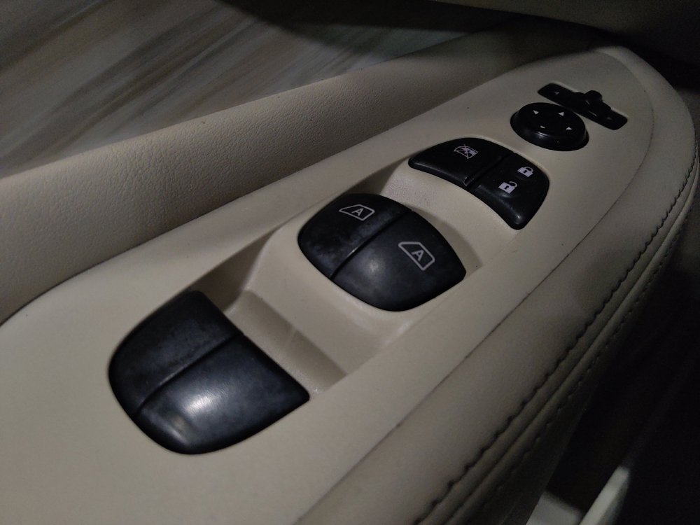 Used 2016 Nissan Murano SV FWD image 27