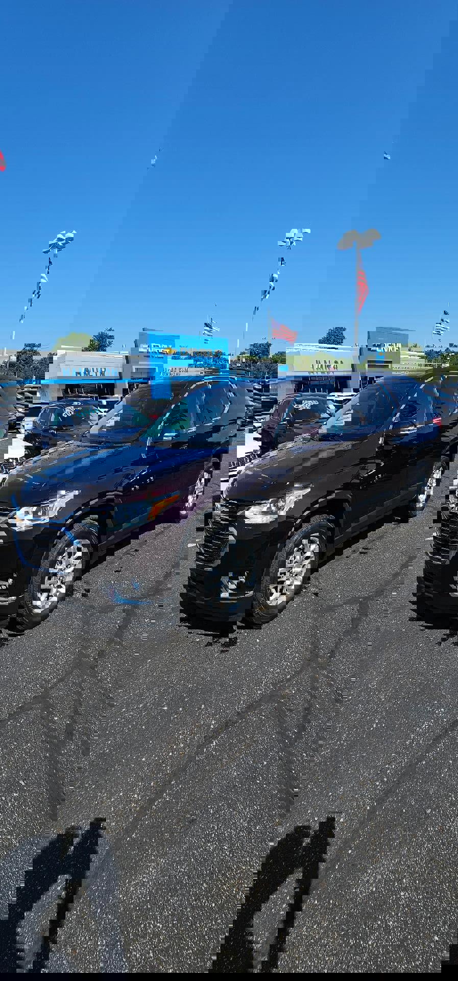 Used 2021 Chevrolet Traverse LT image 3