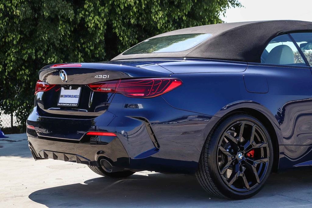 Used 2026 BMW 430i Convertible w/ M Sport Package RWD image 11