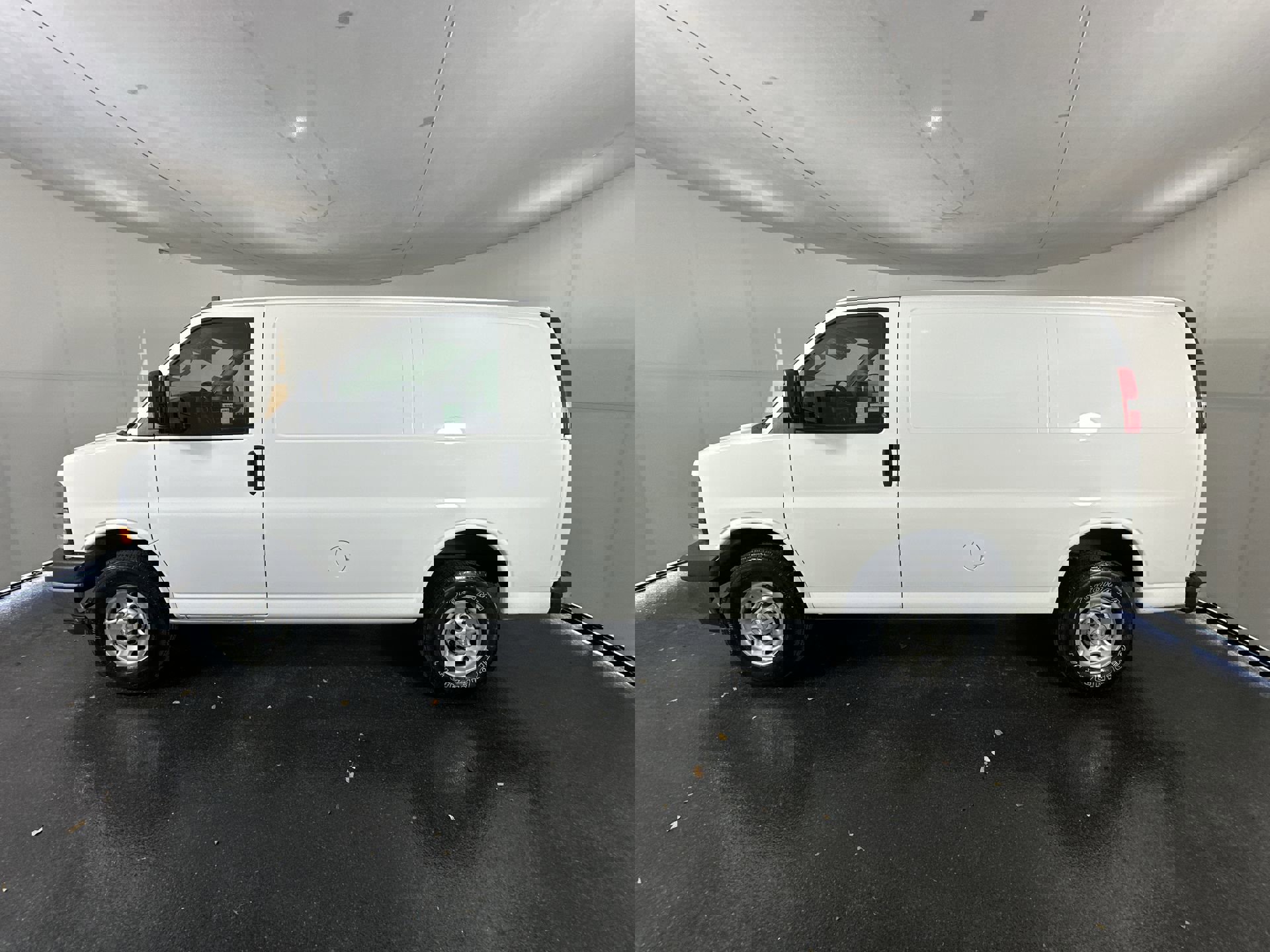 Used 2022 Chevrolet Express 2500 w/ Driver Convenience Package image 7