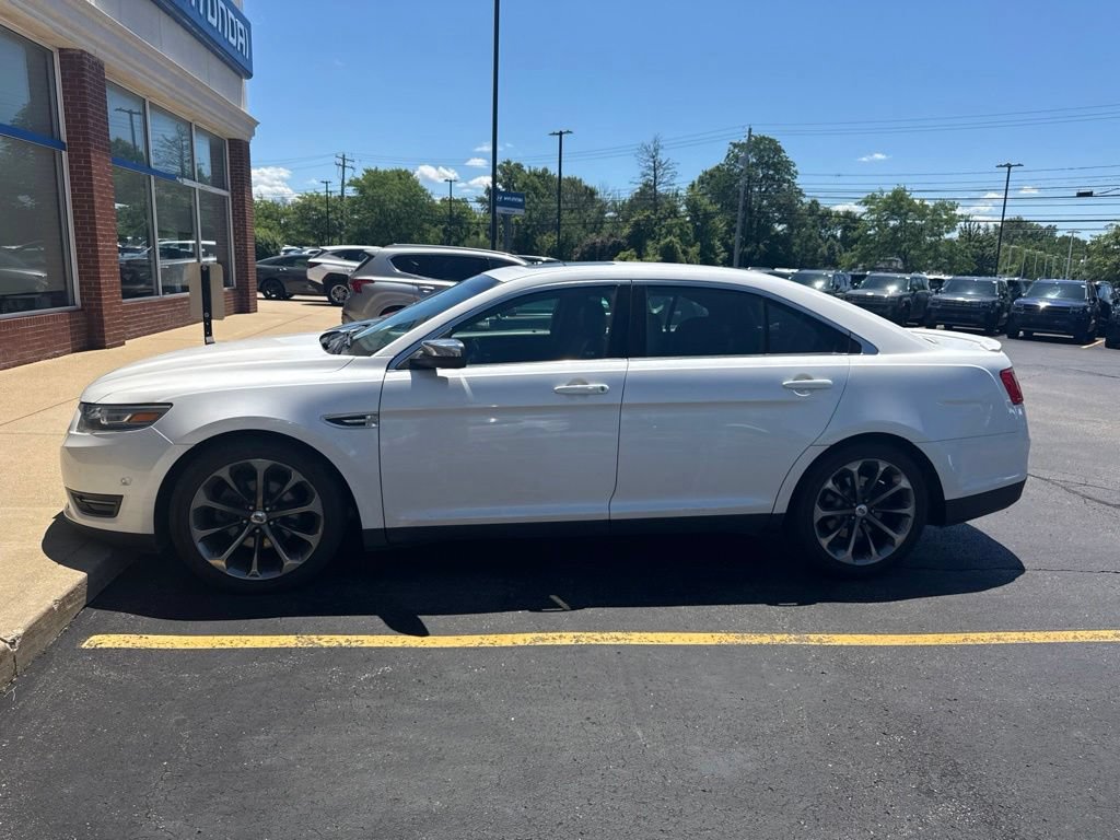 Used 2013 Ford Taurus Limited FWD image 2