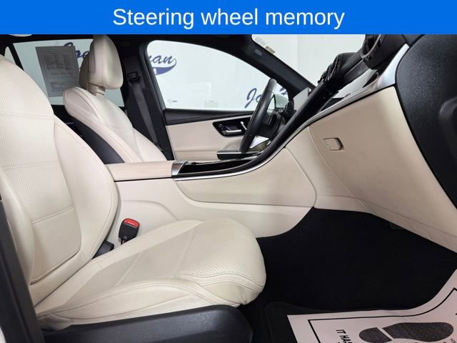 Used 2023 Mercedes-Benz GLC 300 4MATIC image 16