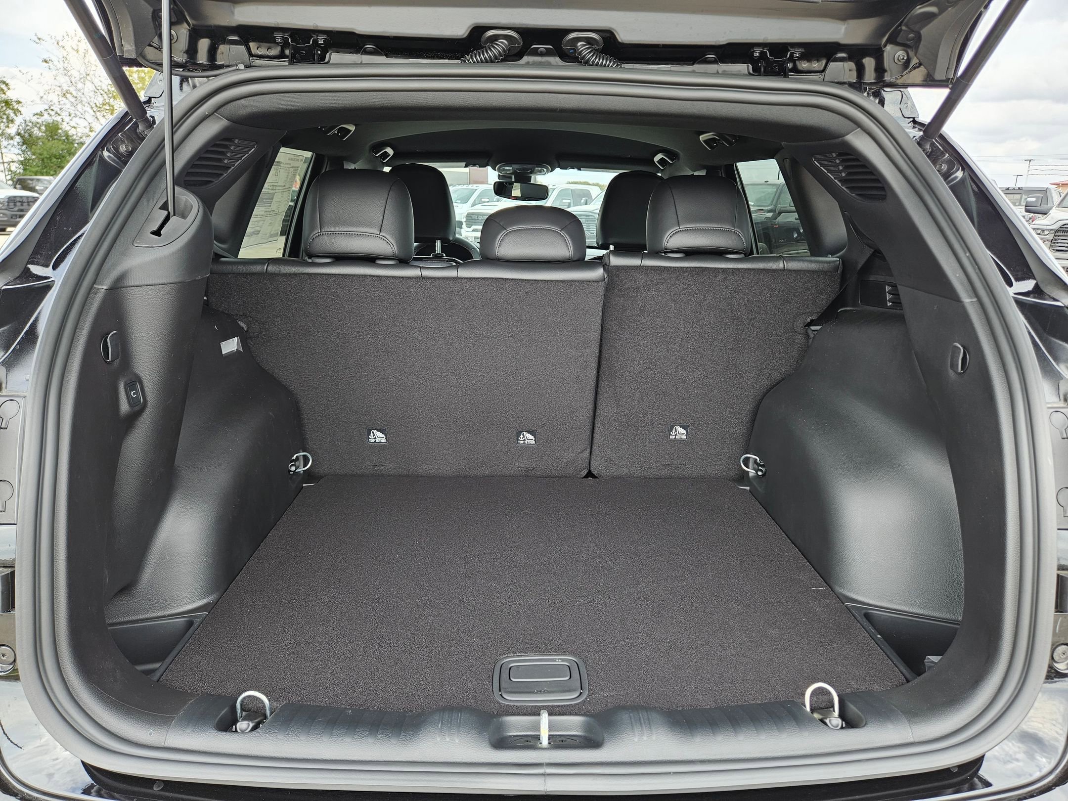 New 2026 Jeep Compass Trailhawk image 19