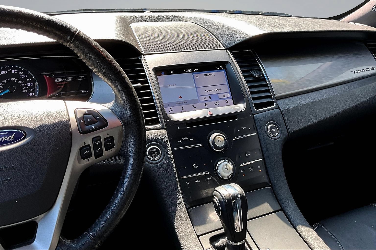 Used 2017 Ford Taurus SEL w/ Equipment Group 201A FWD image 8