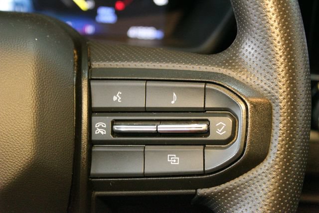 Used 2024 Chevrolet Colorado Trail Boss w/ Technology Package AWD/4WD image 20