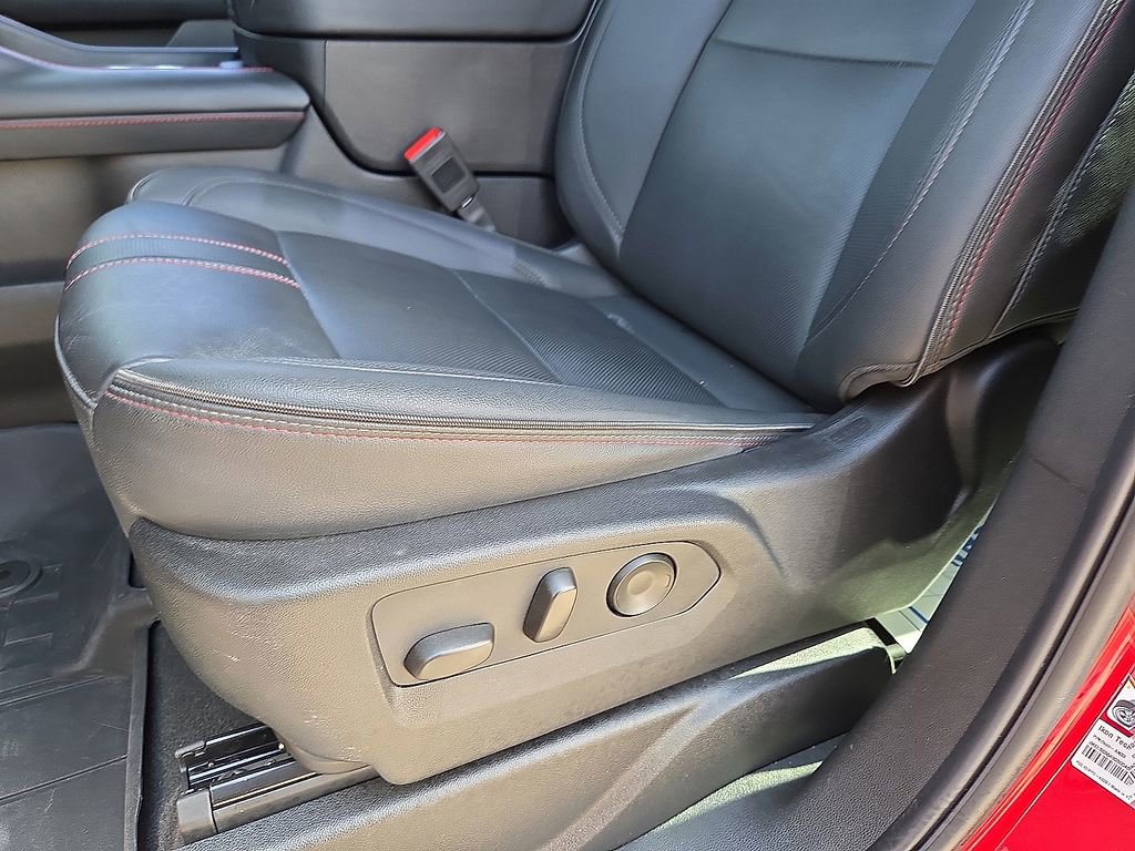 Used 2024 Chevrolet Suburban RST w/ Sport Performance Package image 16