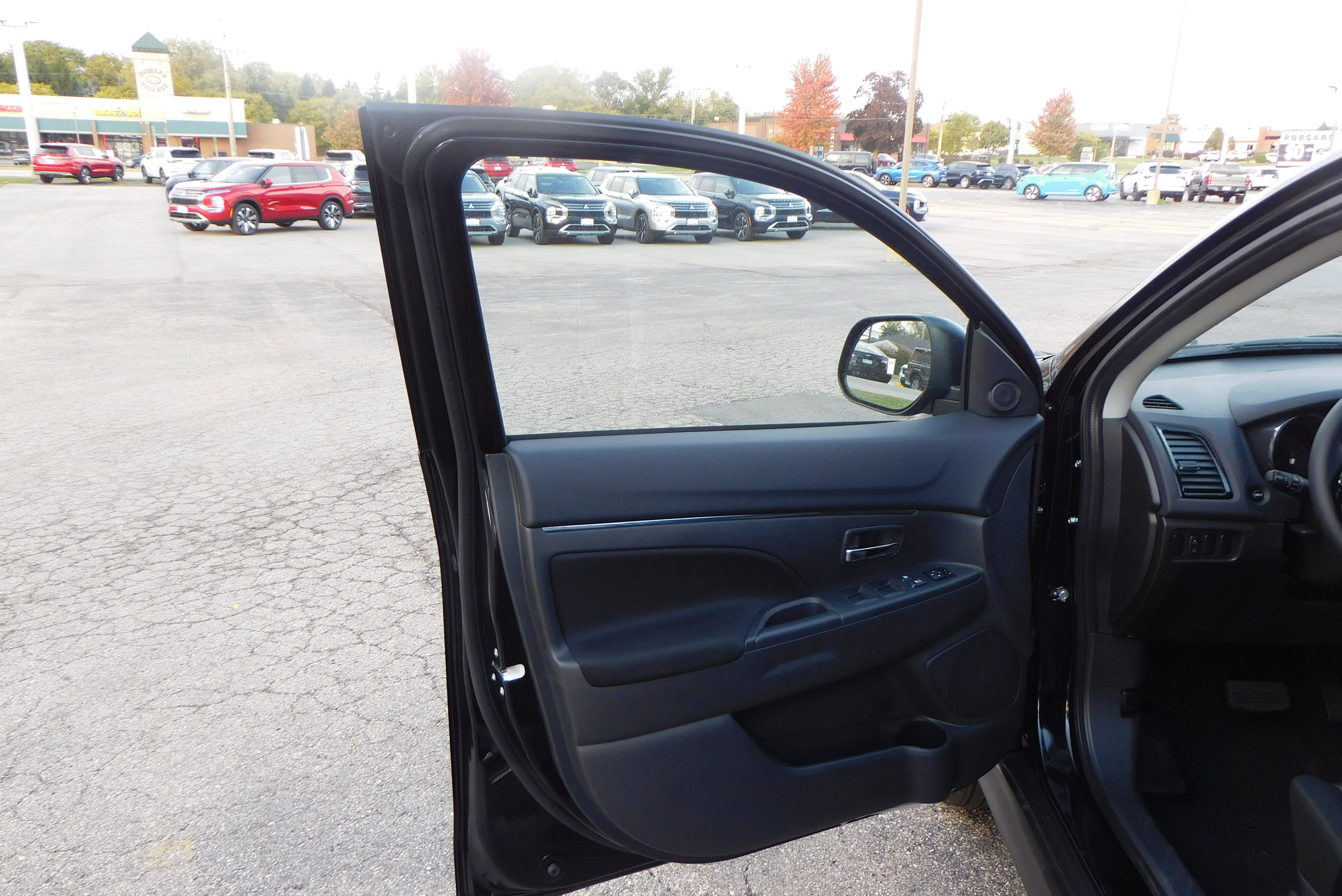 New 2025 Mitsubishi Outlander Sport LE image 3