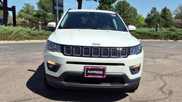 Used 2017 Jeep Compass Latitude AWD/4WD image 3