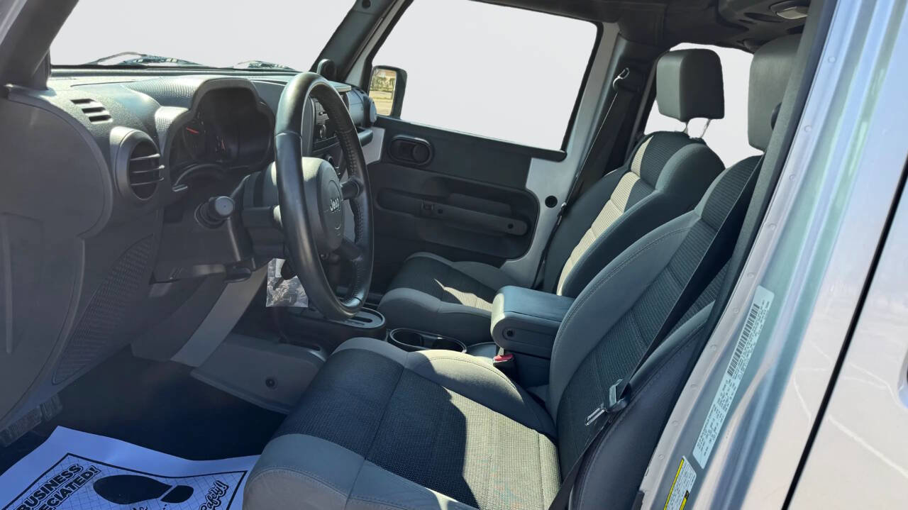Used 2007 Jeep Wrangler Unlimited X image 11