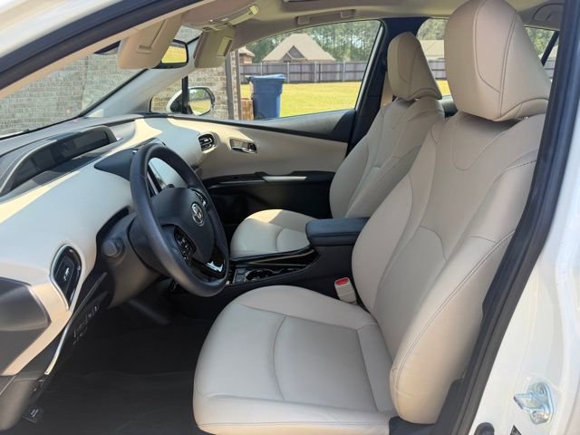 Used 2019 Toyota Prius Limited w/ Premium Convenience Package image 12