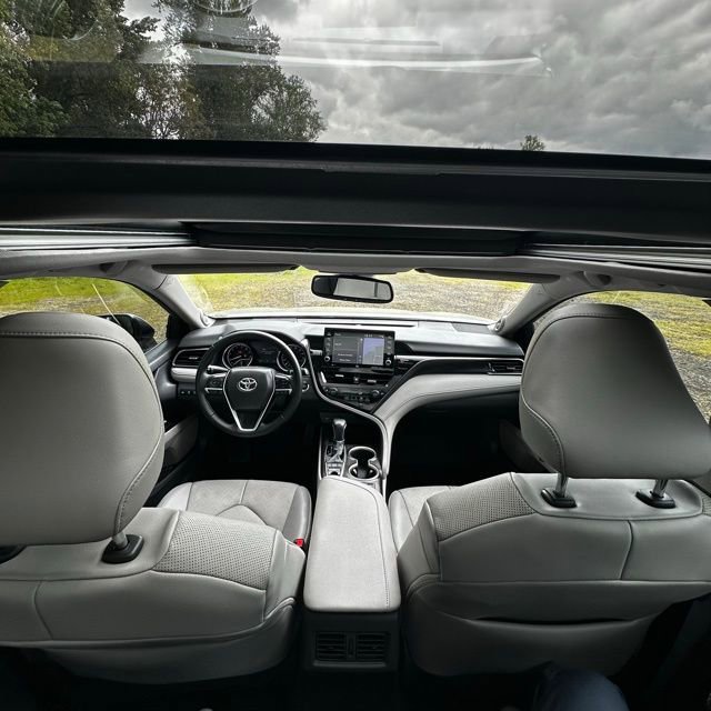 Used 2022 Toyota Camry XLE w/ Navigation Package FWD image 23