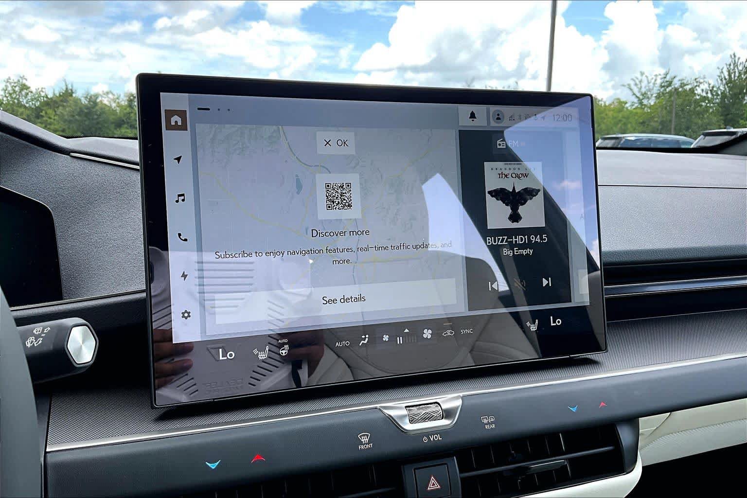 Used 2026 Lexus ES 500e AWD/4WD image 33