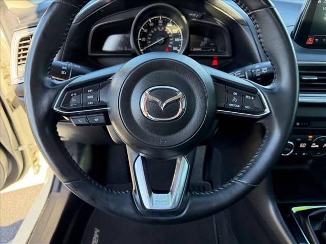 Used 2018 MAZDA MAZDA3 Touring FWD image 16