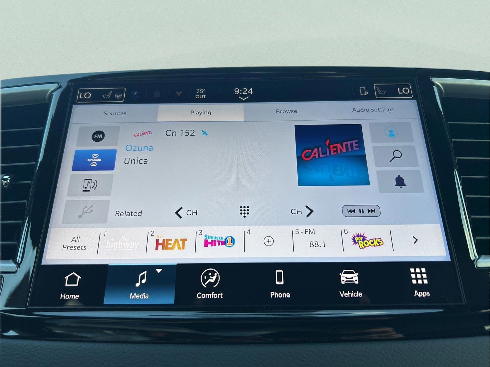 New 2026 Chrysler Voyager LX image 16