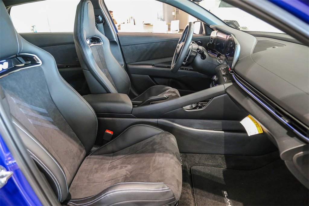 Certified 2025 Hyundai Elantra N image 17