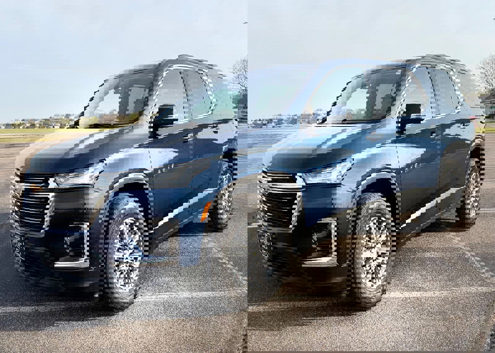 Used 2023 Chevrolet Traverse LT image 11