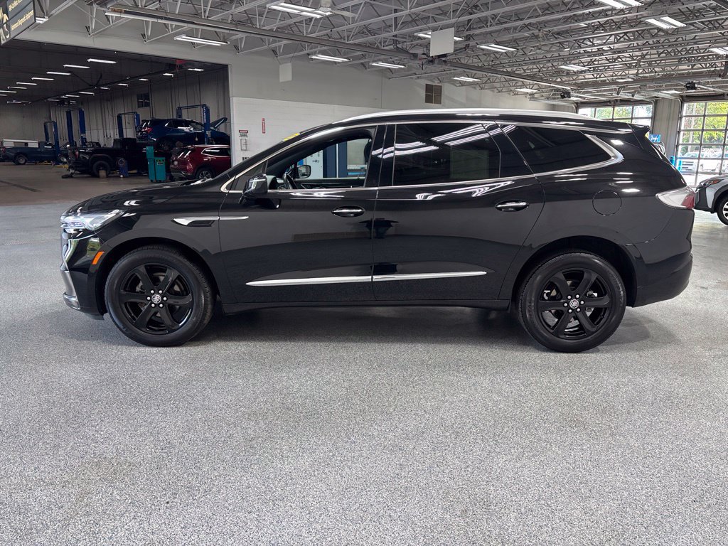 Used 2023 Buick Enclave Essence w/ Experience Buick Package AWD/4WD image 4