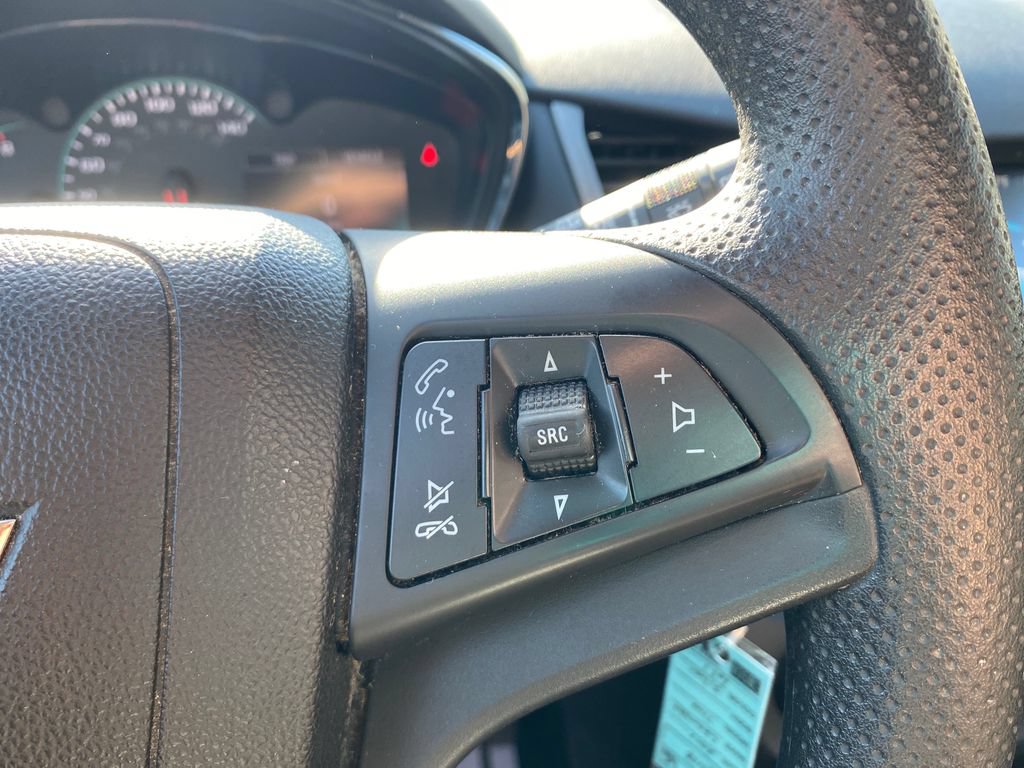 Used 2017 Chevrolet Trax LS FWD image 27