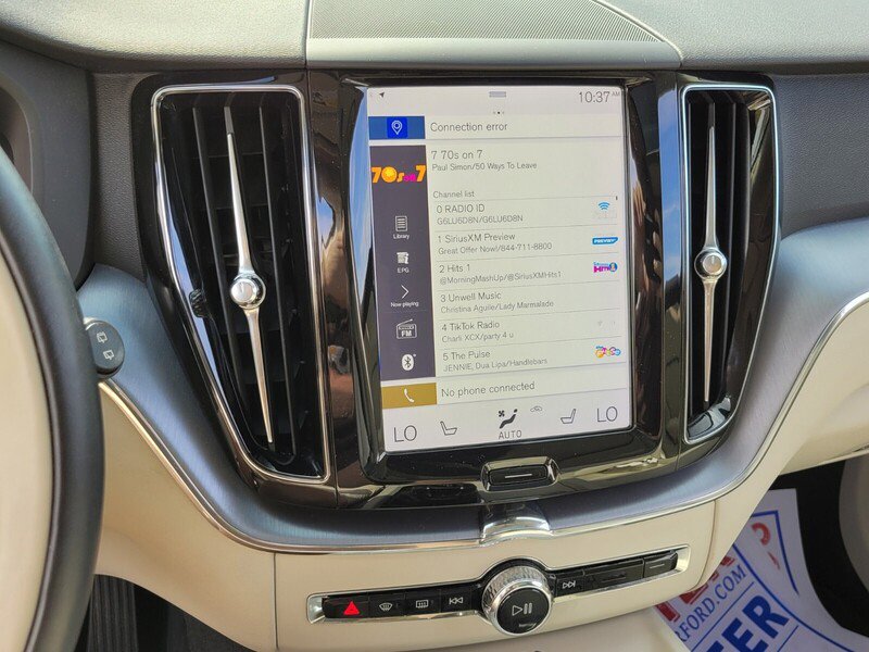 Used 2020 Volvo XC60 T6 Momentum w/ Protection Package image 20