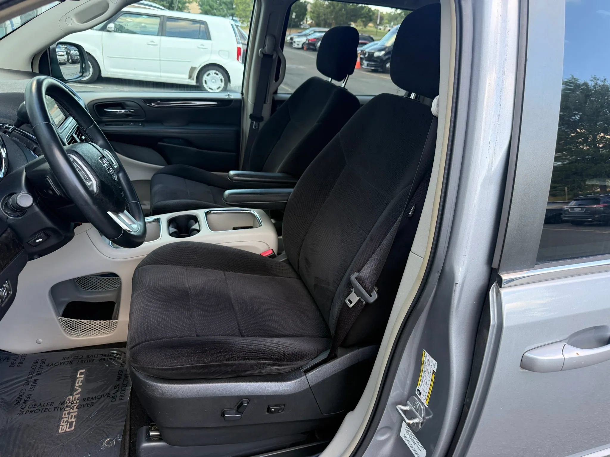 Used 2013 Dodge Grand Caravan Crew w/ Safety Sphere Group FWD image 18