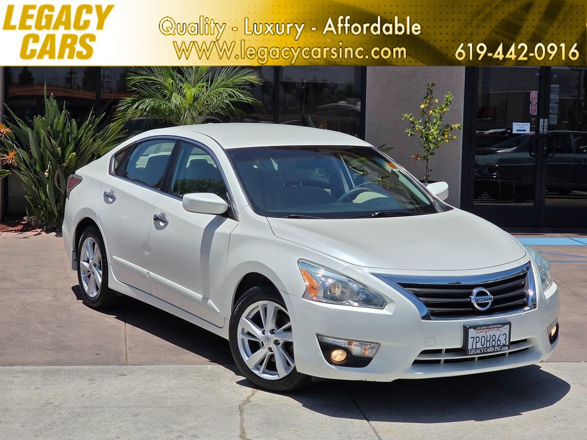 Used 2015 Nissan Altima 2.5 SV FWD image 1