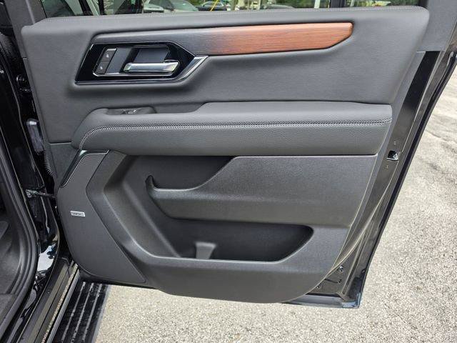 New 2026 GMC Yukon XL Denali w/ Sun & Power Step Package AWD/4WD image 31