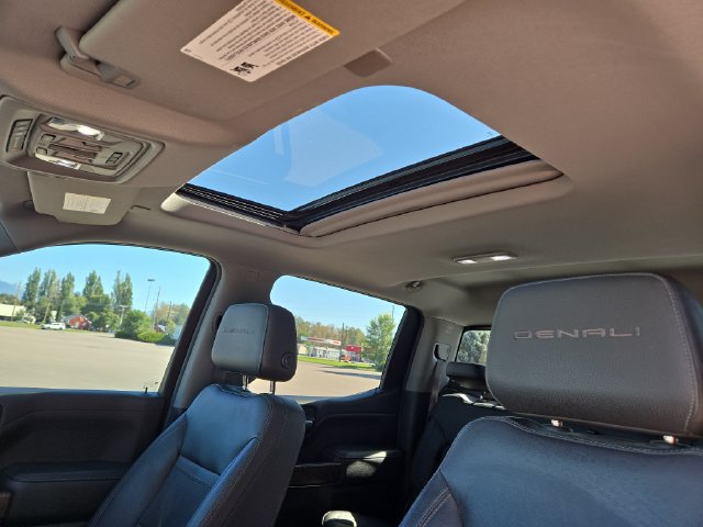 Used 2019 GMC Sierra 1500 Denali w/ Denali Ultimate Package AWD/4WD image 30
